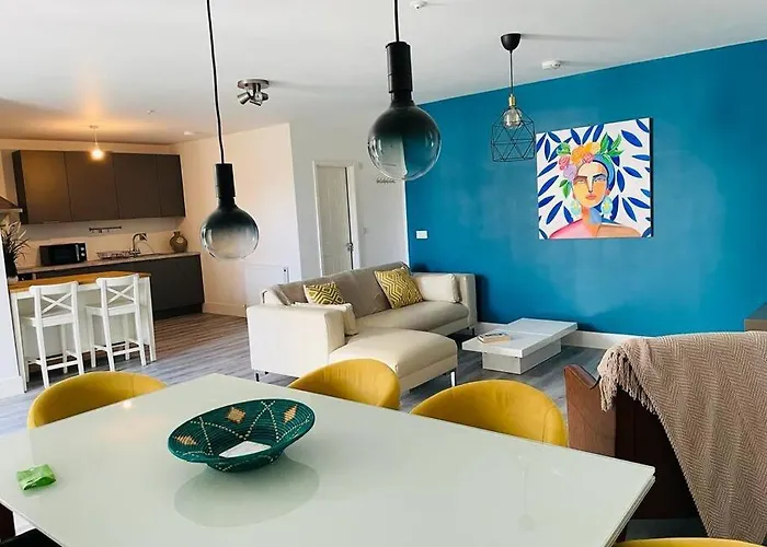 Stunning Huge Openplan 2Bed Flat