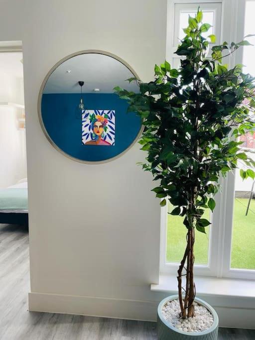 Stunning Huge Openplan 2bed Flat * Woking