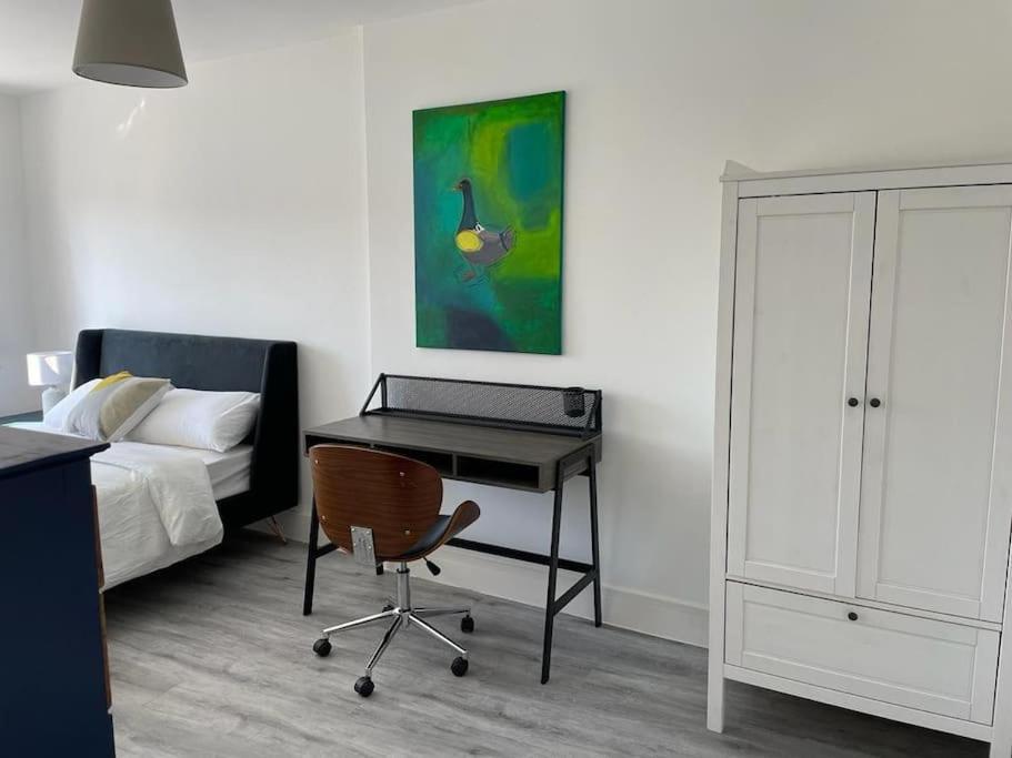 Apartment Stunning Huge Openplan 2bed Flat *