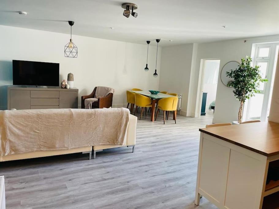 Apartment Stunning Huge Openplan 2bed Flat